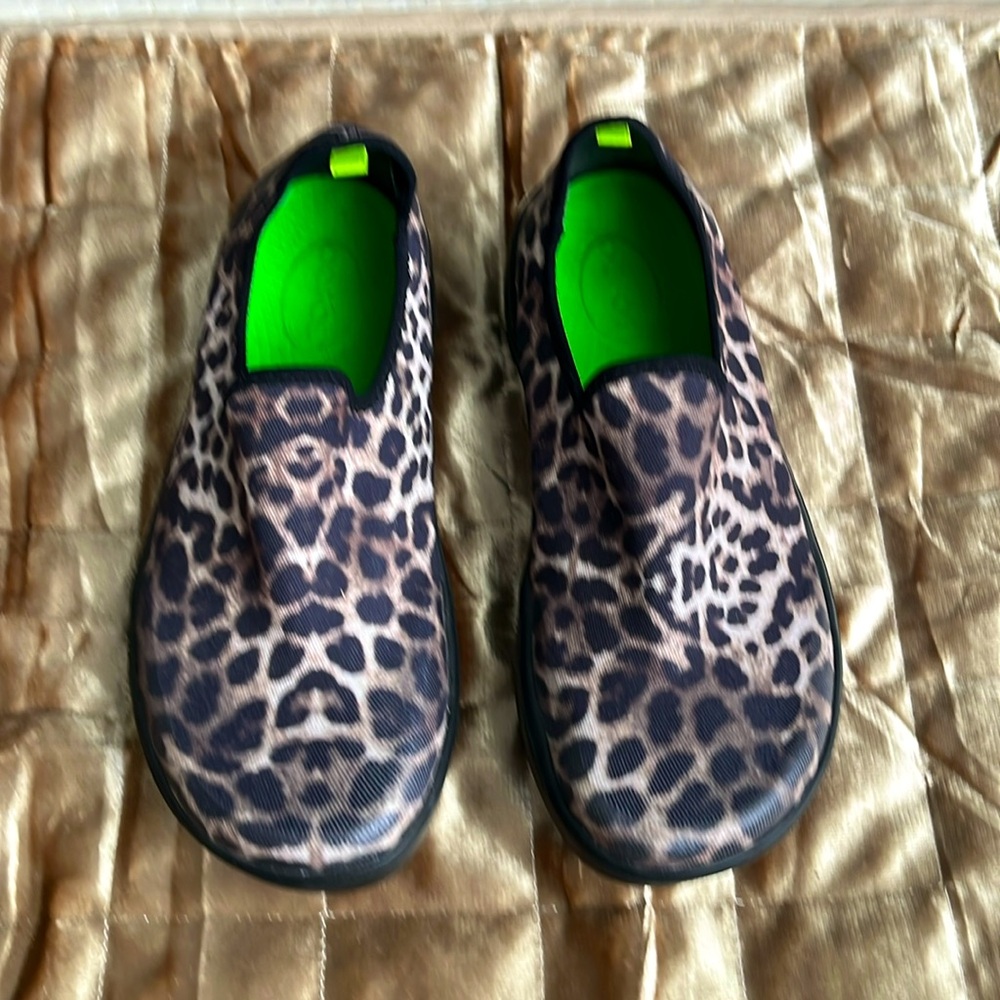 OOFOS OOMG EEZEE LTD Cheetah